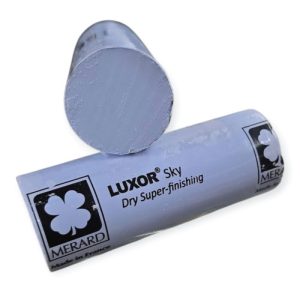 משחת ליטוש יבשה LUXOR SKY - הברקה סופית ברמה גבוהה גליל D30 * 80 - כ - 120 גרם מתאימה לכל המתכות