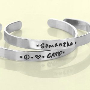 סט חותמות הטבעה אותיות גדולות באנגלית BRIDGETTE + צורות 3 מ"מ ( 33 יחידות) במארז פלסטיק