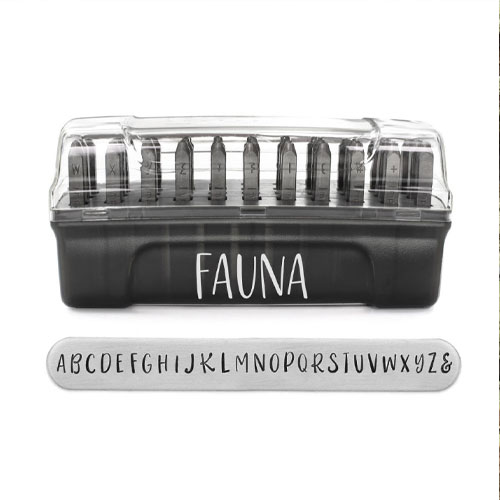 סט חותמות הטבעה אותיות גדולות באנגלית FAUNA + בונוס 6 מ"מ (27 יחידות) במארז פלסטיק ImpressArt