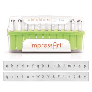 סט חותמות הטבעה אותיות קטנות באנגלית Arcadia + סימנים 3 מ"מ ( 33 יחידות) במארז פלסטיק